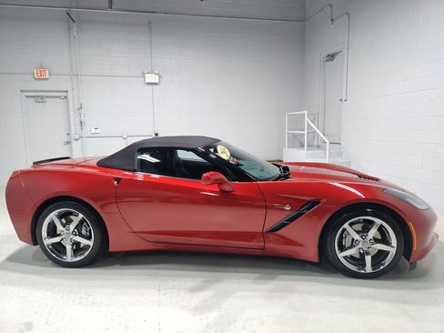 Used 2014 Chevrolet Corvette Stingray Convertible w/ 2LT Preferred Equipment Group RWD image 6