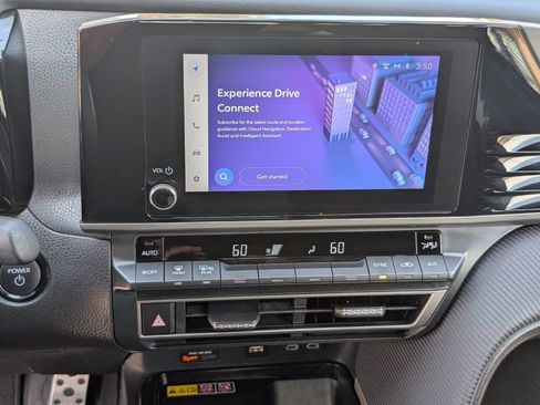 Used 2025 Toyota Camry SE FWD image 17