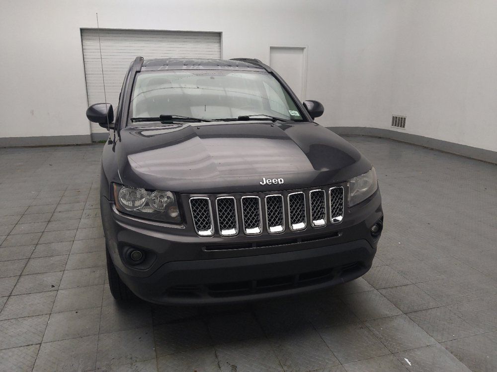 Used 2015 Jeep Compass Latitude FWD image 14