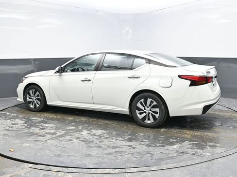 Used 2021 Nissan Altima 2.5 S image 4