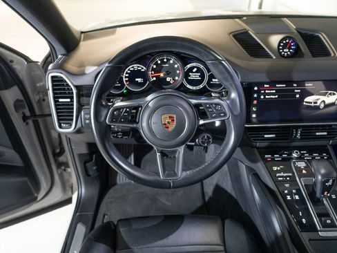 Certified 2023 Porsche Cayenne Coupe AWD/4WD image 27
