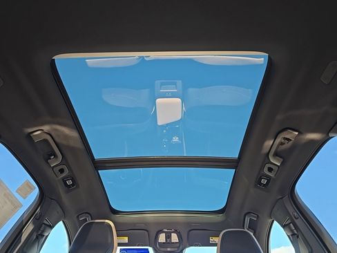 New 2026 Volvo XC60 T8 Plus w/ Climate Package image 22