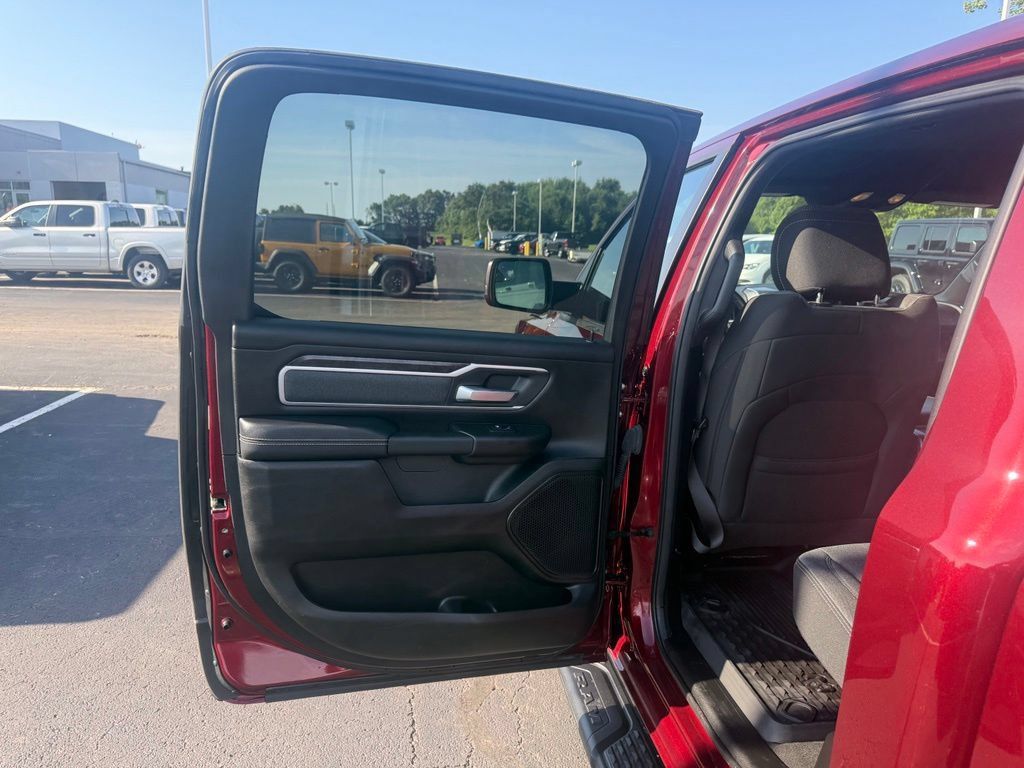 Used 2023 RAM 1500 Big Horn AWD/4WD image 41
