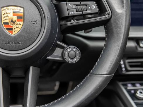 Used 2020 Porsche 911 Carrera RWD image 35