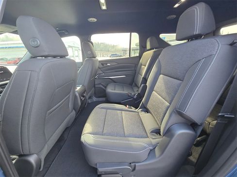 New 2026 Chevrolet Traverse LT image 13