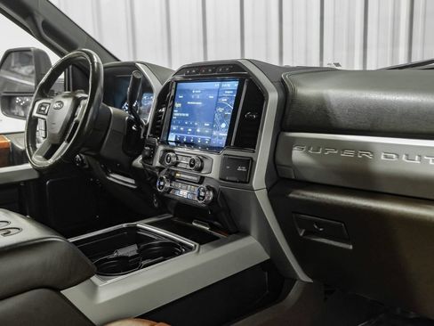 Used 2022 Ford F250 King Ranch w/ King Ranch Ultimate Package AWD/4WD image 12