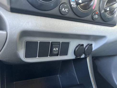 Used 2012 Toyota Tacoma PreRunner w/ SR5 Pkg RWD image 21