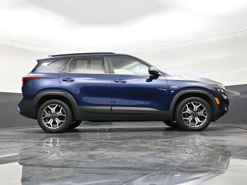 Used 2021 Kia Seltos EX AWD/4WD image 25