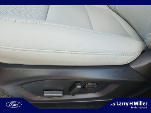 New 2025 Ford Explorer Platinum w/ LUX Leather Package image 14