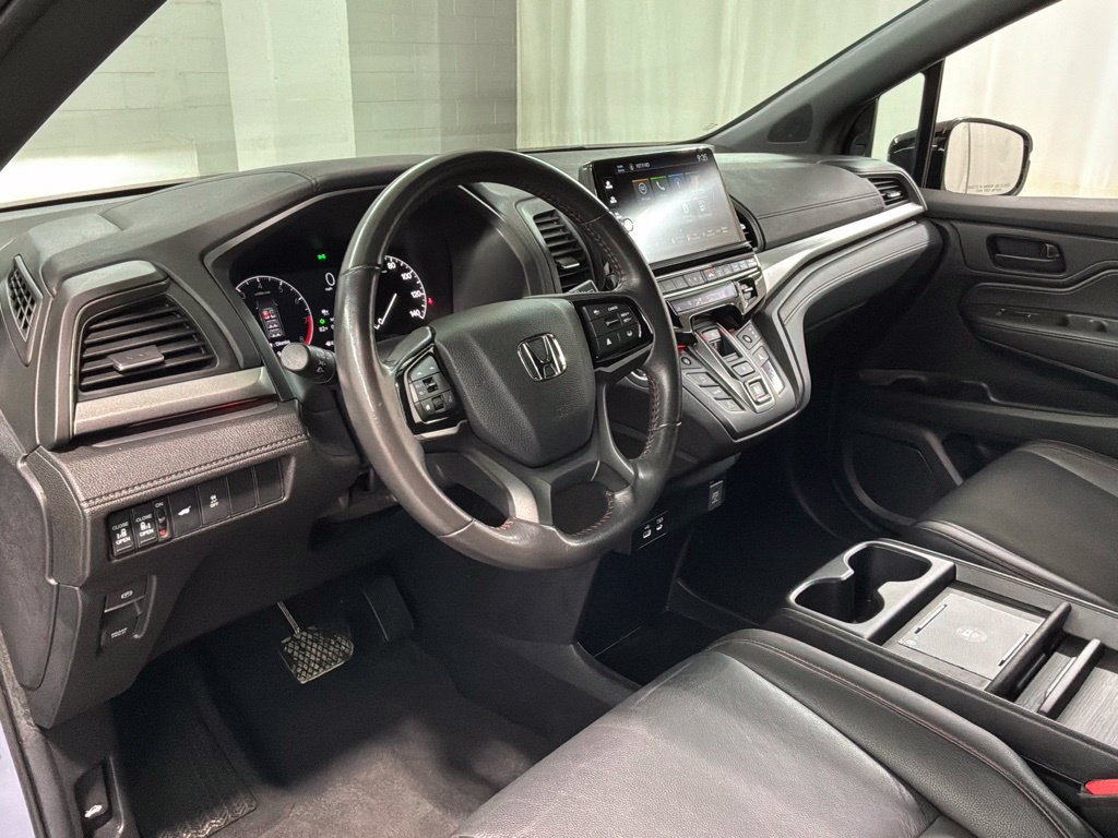 Used 2025 Honda Odyssey Sport-L image 17