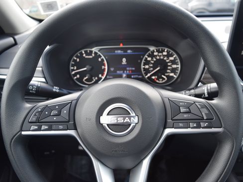 Used 2025 Nissan Altima 2.5 SV w/ SV Special Edition Package image 14