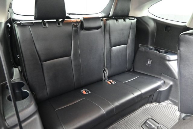 Used 2023 Toyota Highlander XLE AWD/4WD image 18