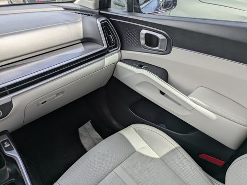 Certified 2024 Kia Sorento S w/ Panoramic Sunroof Package FWD image 14