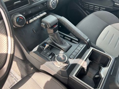 Used 2024 Toyota Tacoma TRD Sport AWD/4WD image 18