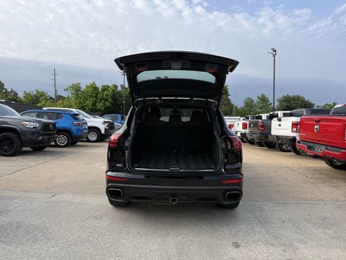 Used 2016 Porsche Cayenne AWD/4WD image 38