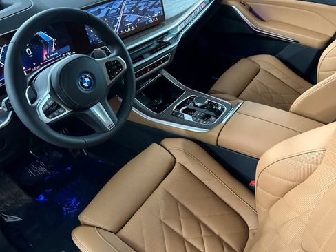 New 2026 BMW X5 xDrive50e w/ M Sport Package image 11