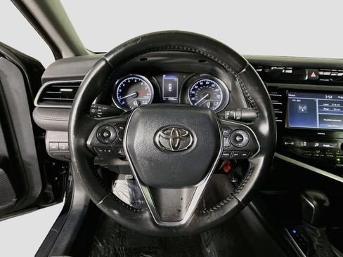Used 2020 Toyota Camry SE FWD image 13