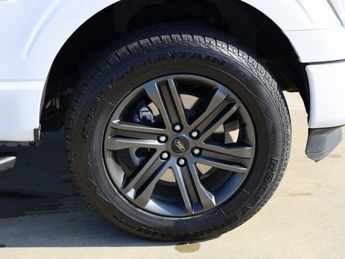 Used 2022 Ford F150 XLT w/ Equipment Group 302A High image 10