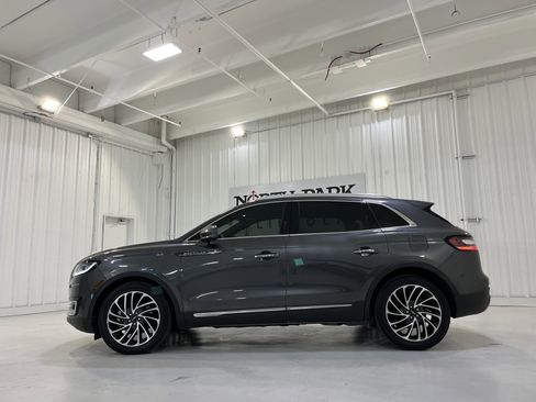 Used 2019 Lincoln Nautilus Reserve image 18