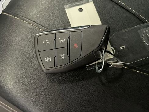 Certified 2025 GMC Acadia Elevation image 33