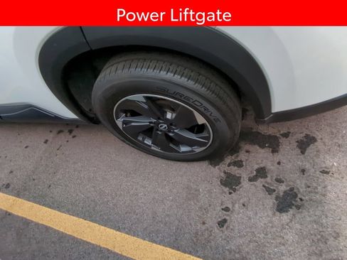 Used 2024 Nissan Rogue SV FWD image 5