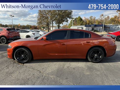 Used 2021 Dodge Charger SXT w/ Leather Interior Group image 2