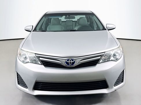 Used 2012 Toyota Camry LE image 2