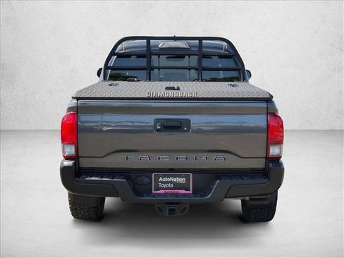 Used 2019 Toyota Tacoma TRD Off-Road AWD/4WD image 6