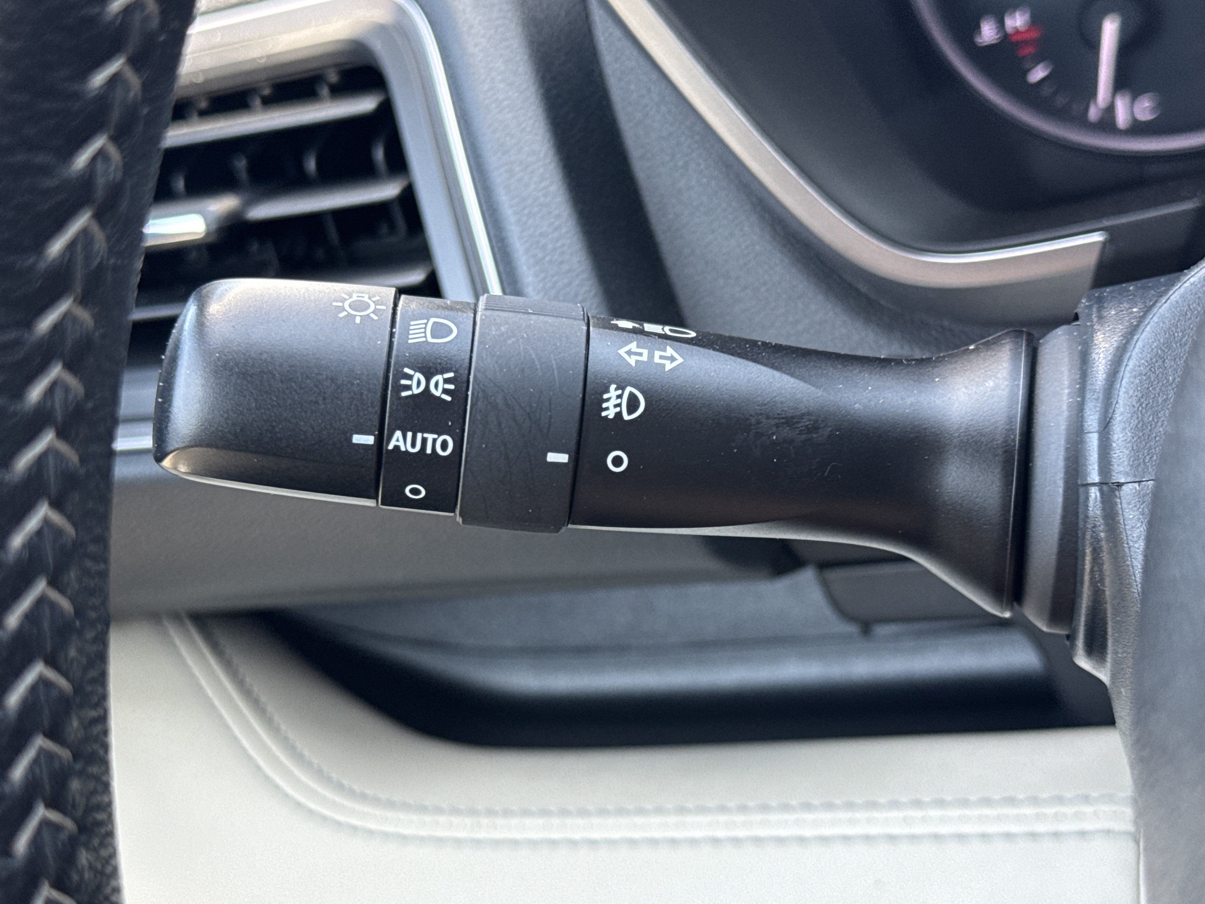 Used 2024 Subaru Ascent Limited AWD/4WD image 21