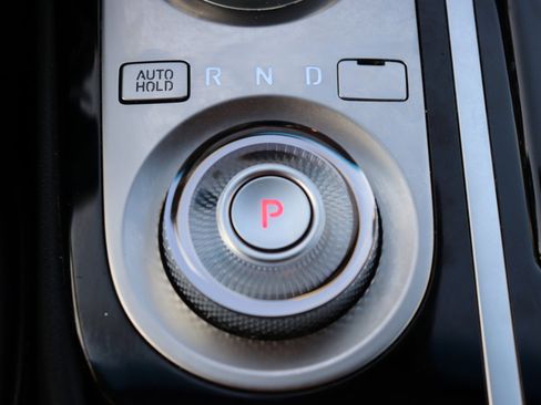 Used 2023 Genesis G80 2.5T image 37