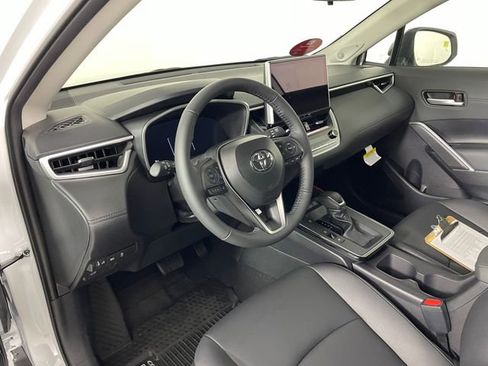 New 2026 Toyota Corolla Cross XLE w/ Convenience Package image 2