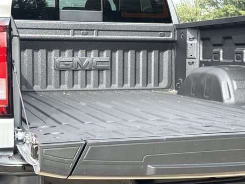 New 2026 GMC Sierra 1500 AT4X w/ LPO, Black Badging Package AWD/4WD image 11