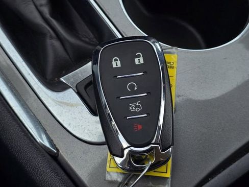 Used 2024 Chevrolet Malibu LT FWD image 30