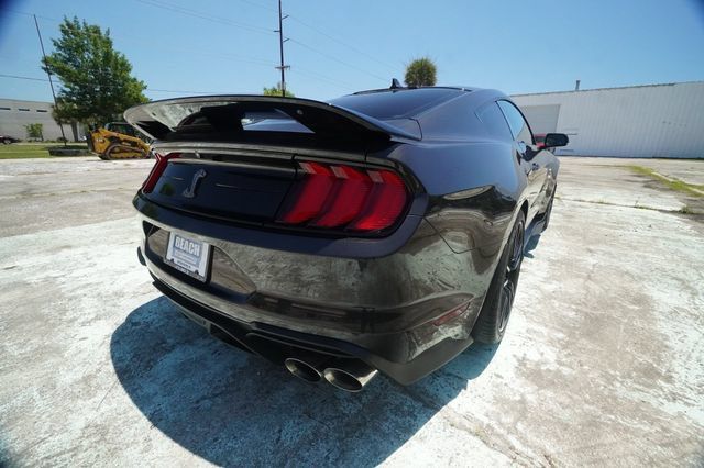 Used 2022 Ford Mustang Shelby GT500 w/ Technology Package RWD image 3