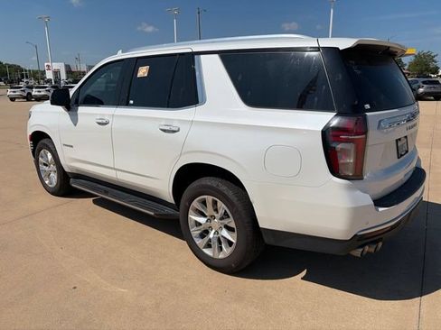Used 2021 Chevrolet Tahoe Premier w/ Premium Package AWD/4WD image 4