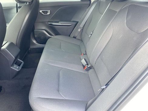 New 2026 Kia K4 LXS image 25