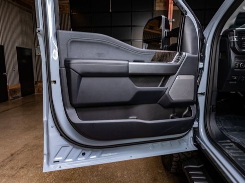 Used 2026 Ford F250 Lariat w/ Black Appearance Package image 36