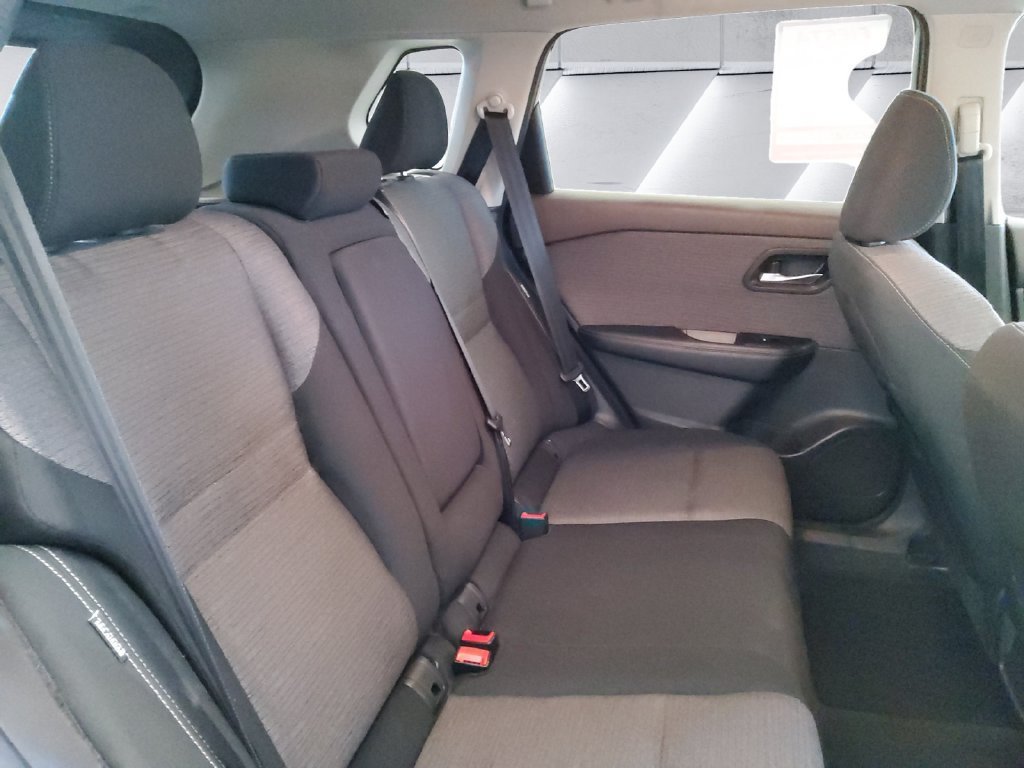 Used 2022 Nissan Rogue SV AWD/4WD image 15