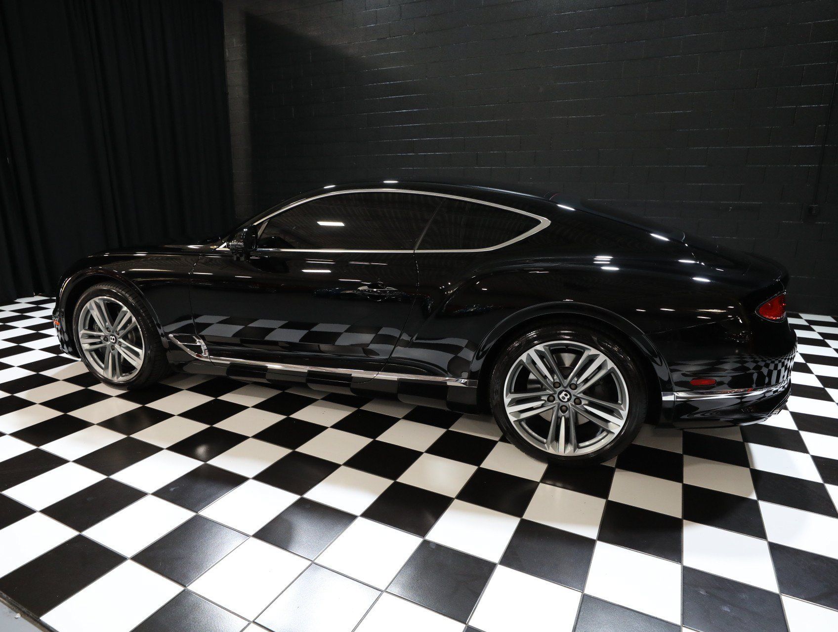 Used 2024 Bentley Continental GT Mulliner AWD/4WD image 29