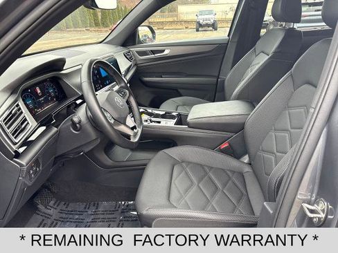 Used 2025 Volkswagen Atlas Cross Sport SE AWD/4WD image 9