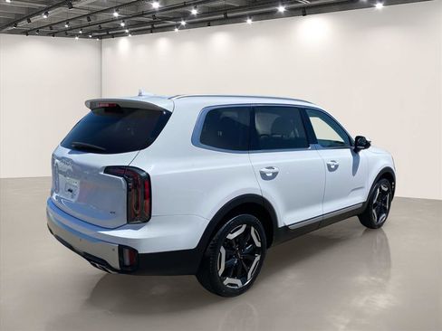 Used 2024 Kia Telluride EX AWD/4WD image 8