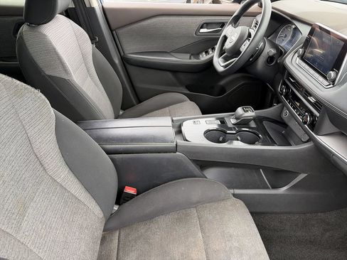Used 2023 Nissan Rogue SV FWD image 11