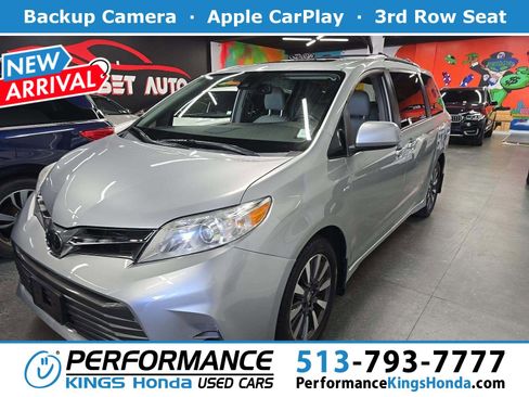 Used 2019 Toyota Sienna XLE w/ XLE Navigation Package AWD/4WD image 1