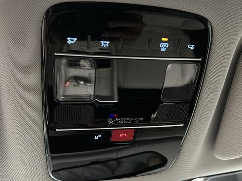 Certified 2025 Hyundai Santa Fe SEL image 29