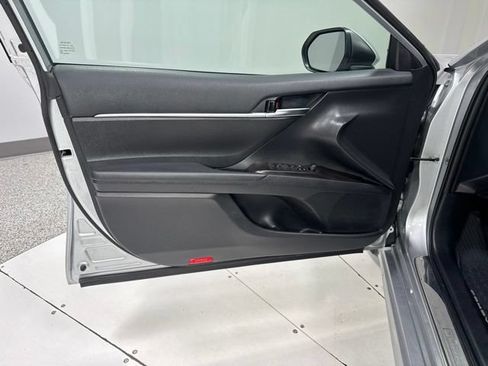 Used 2024 Toyota Camry SE FWD image 10