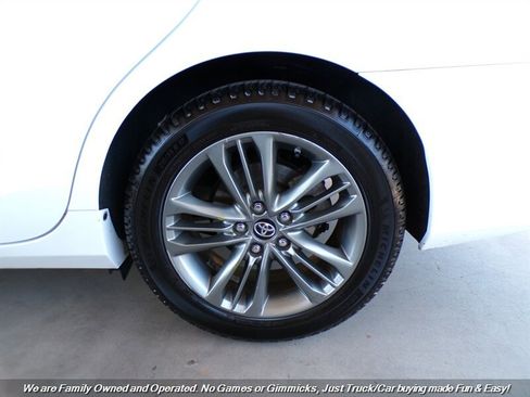 Used 2016 Toyota Camry SE FWD image 44