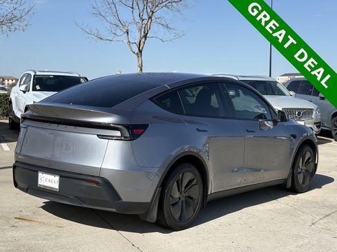 Used 2026 Tesla Model Y Long Range image 8