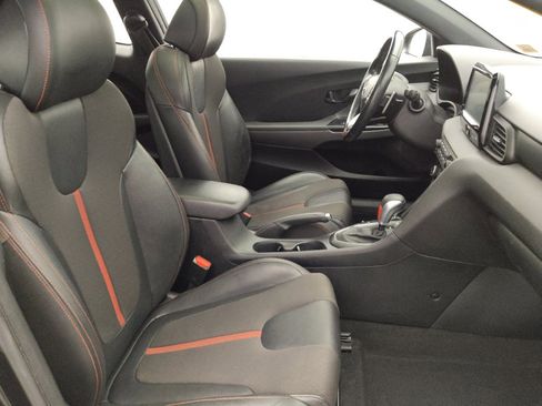 Used 2019 Hyundai Veloster Turbo FWD image 21