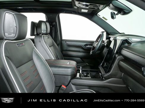 Used 2025 GMC Yukon AT4 Ultimate w/ LPO, Floor Liner Package AWD/4WD image 25