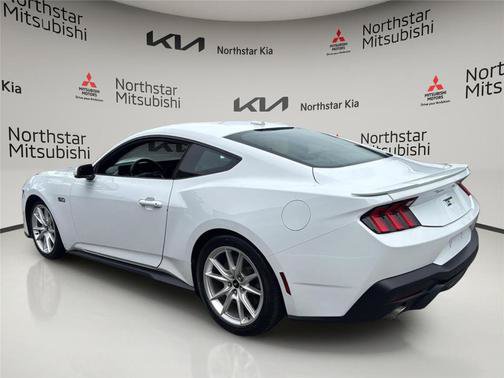 Used 2024 Ford Mustang GT Premium RWD image 2